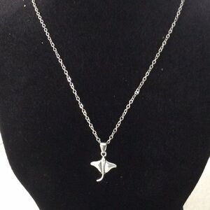 Elegant Silver color  Stingray Pendant Necklace  New by Effy